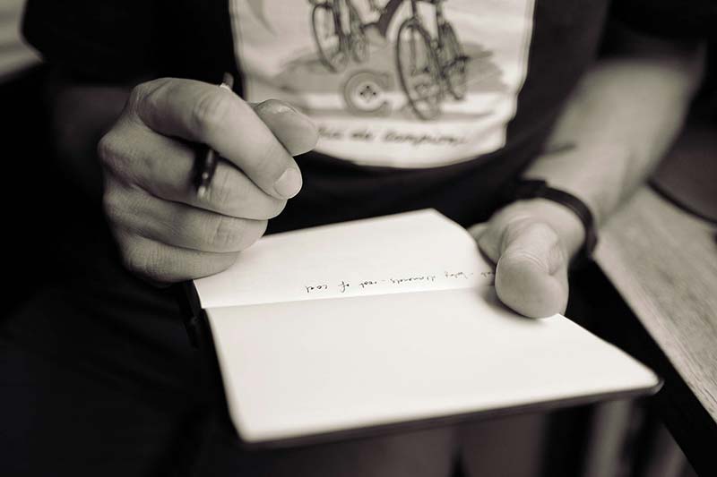 How to write song lyrics - 10 songwriting tips