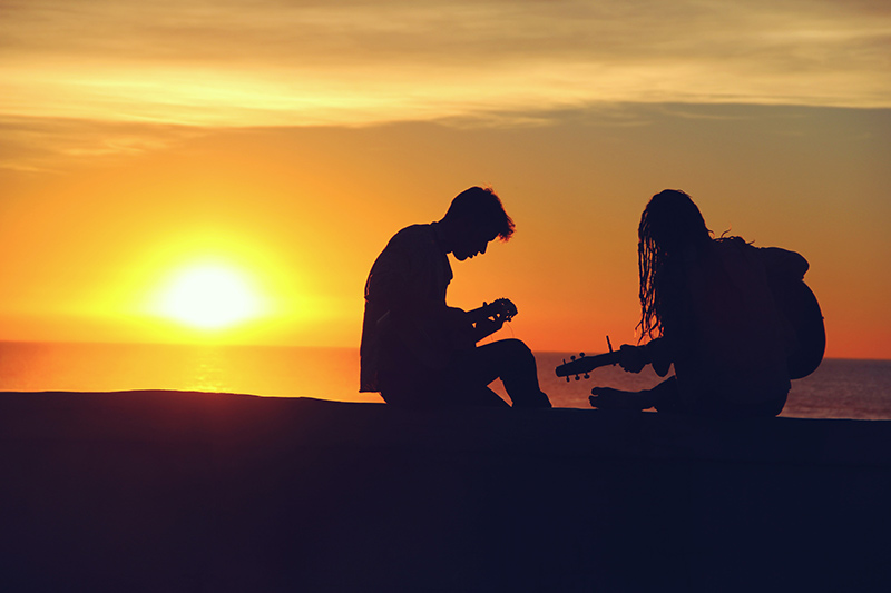5 songwriting tips on successfully connecting and collaborating